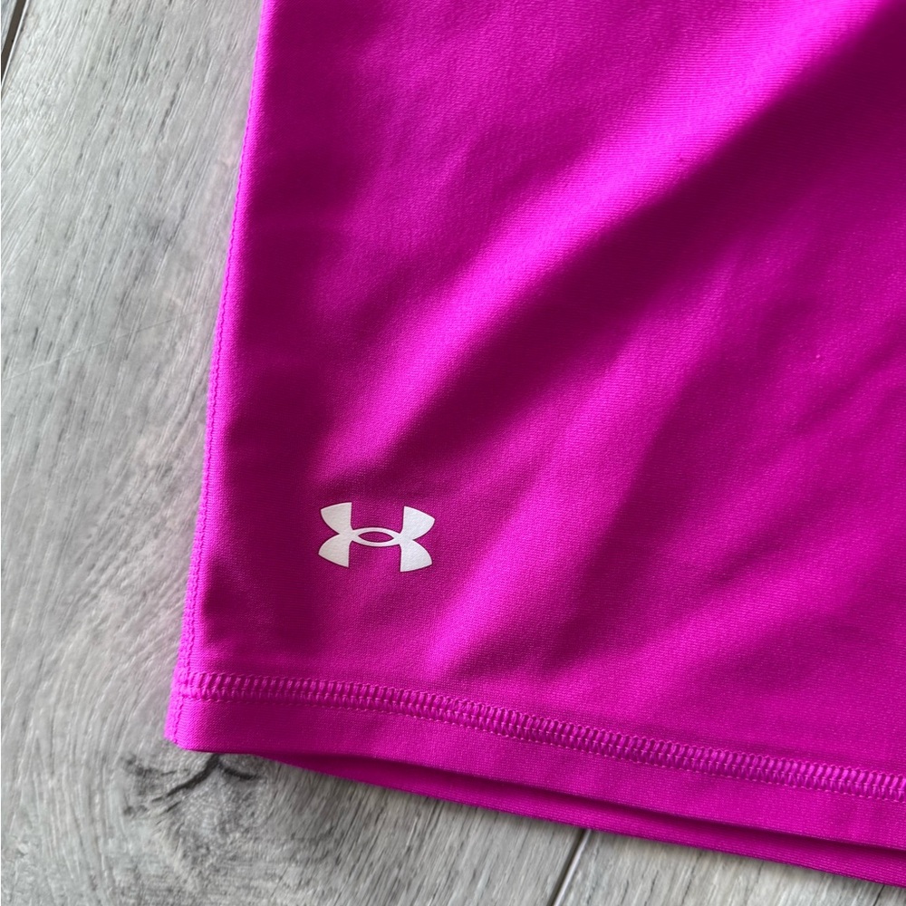 NWOT Women’s Under Armour Bike Shorts - Picture 2 of 4